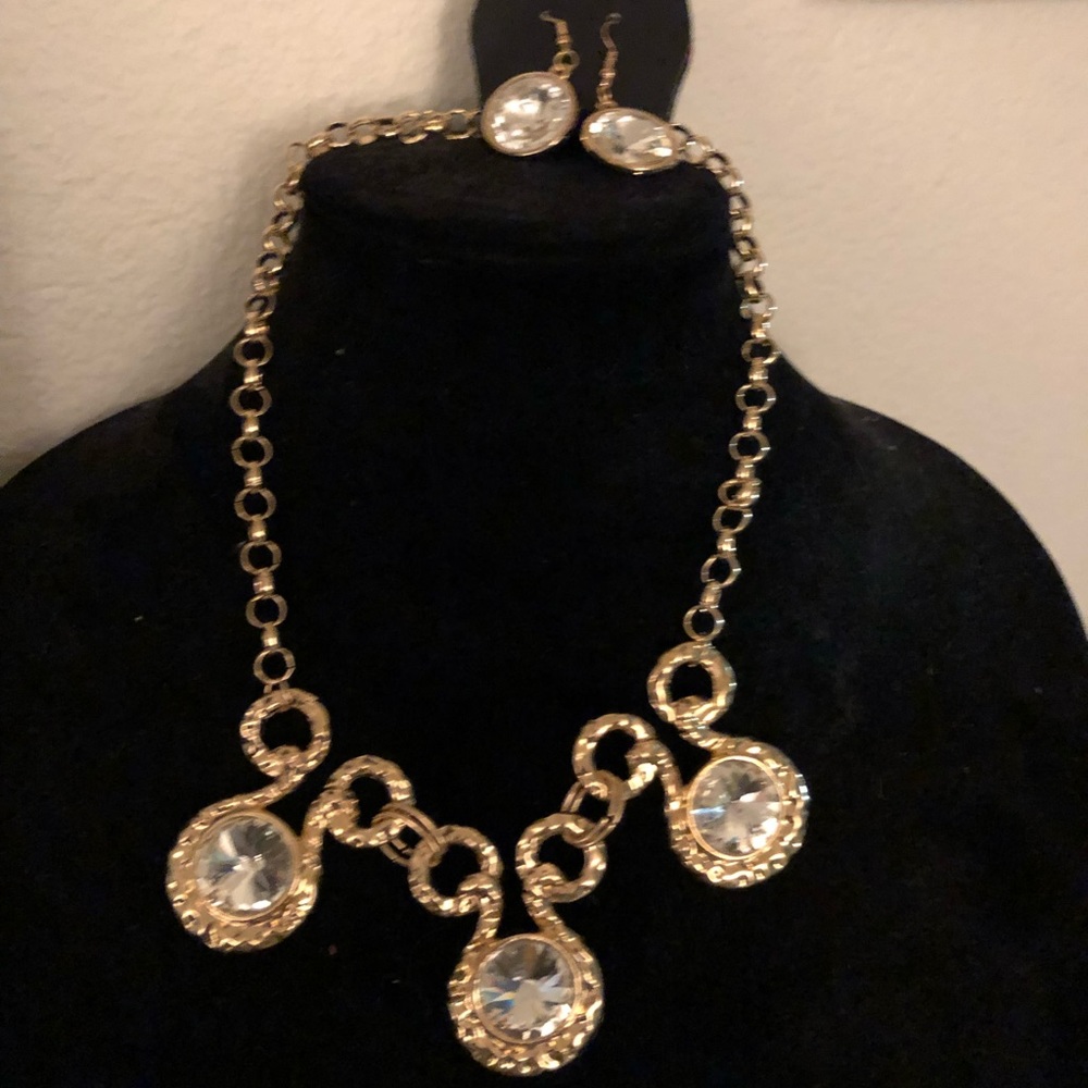 Necklace & Earrings Set